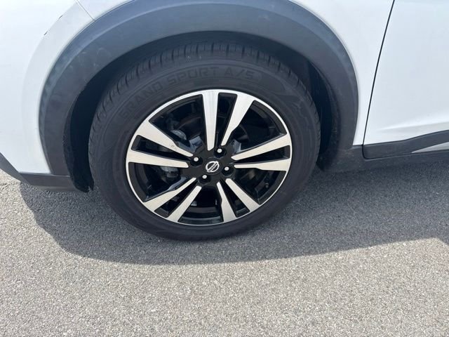 Used 2020 White Nissan SR image 9