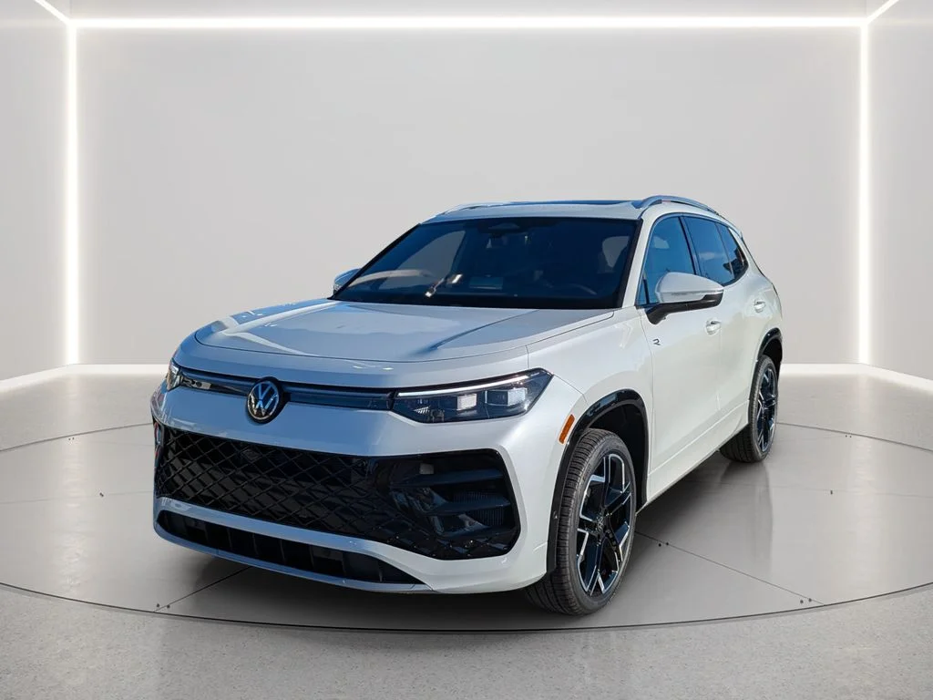 New 2026 White/off-white Volkswagen 2.0T SEL R-Line Turbo image 2
