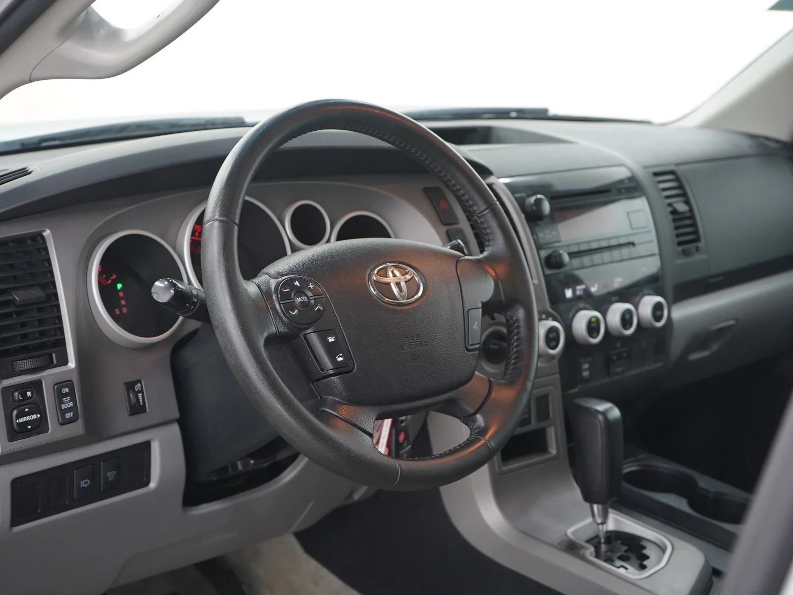 Used 2010 Silver Sky Metallic Toyota SR5 image 24