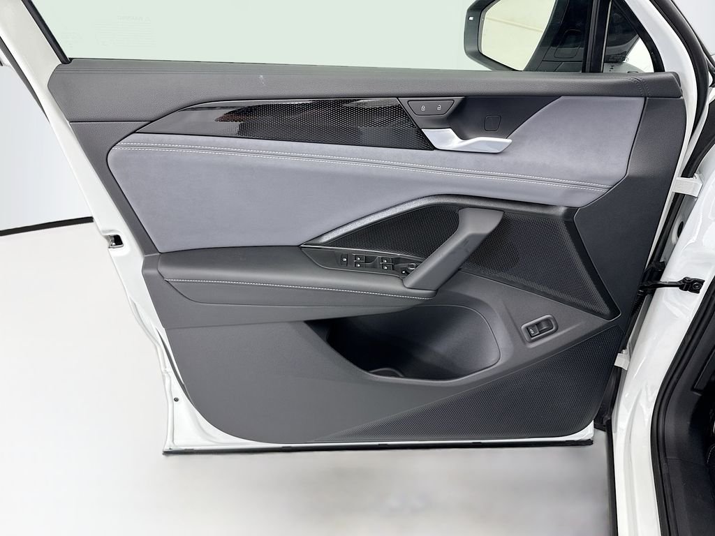 New 2026 Opal White W/Deep Black Roof Volkswagen SE R-Line Black image 22