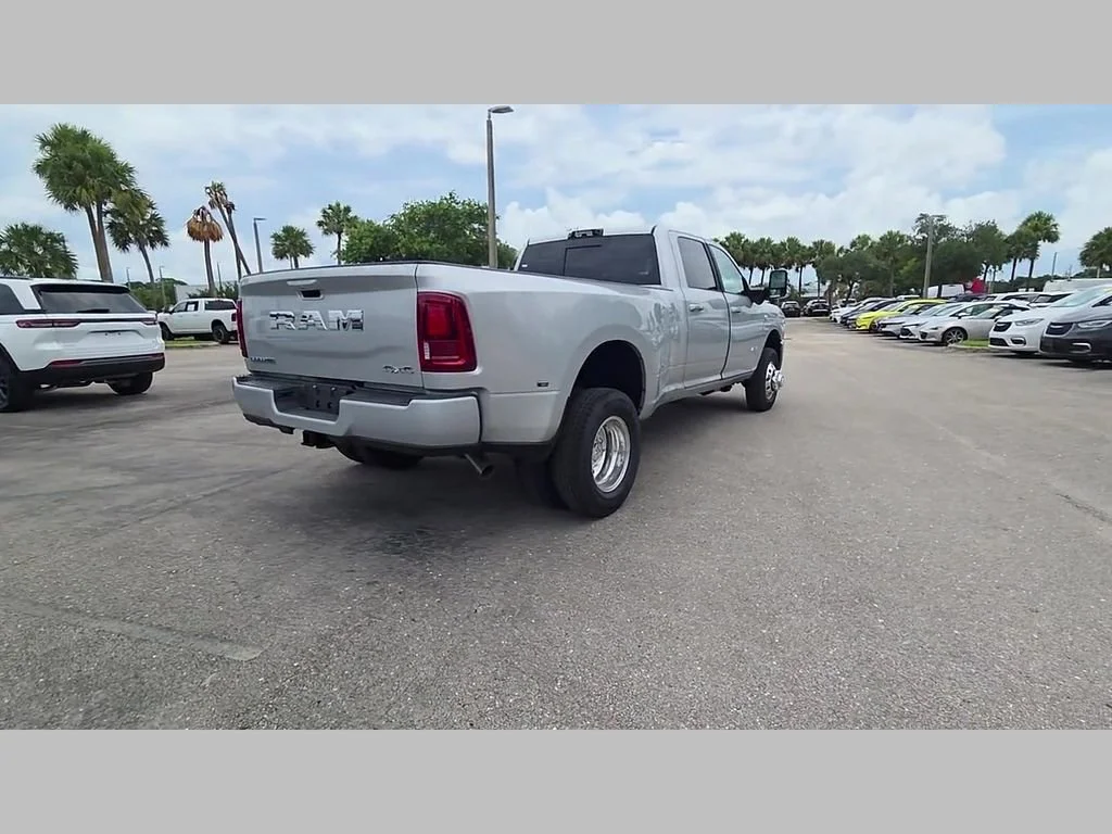 New 2026 Silver-Zynith Exterior Paint RAM Laramie image 27