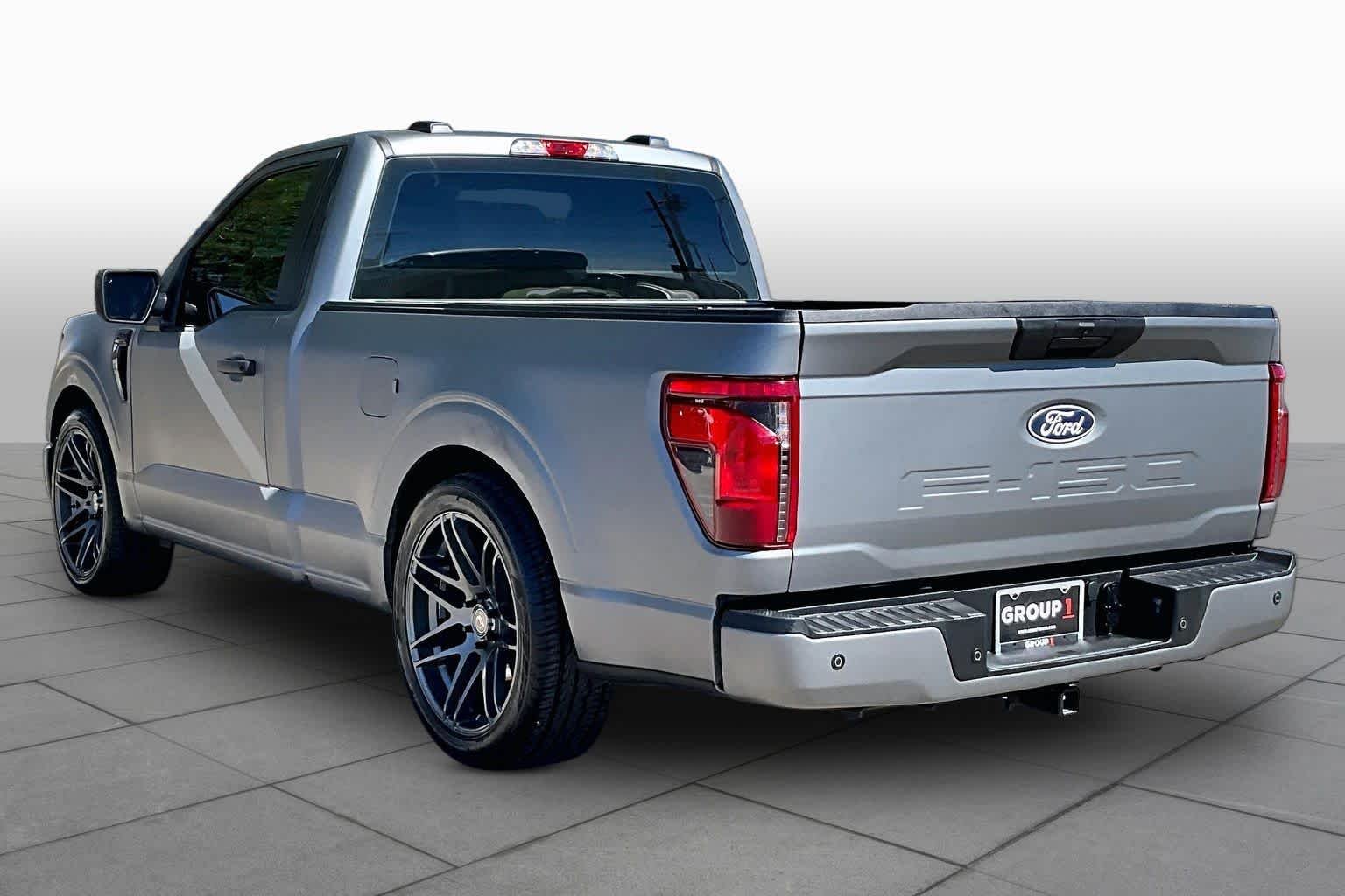 Used 2025 Blue Ford XL image 11