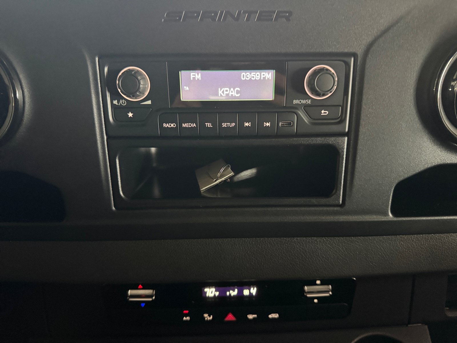 Used 2025  Mercedes-Benz  image 21