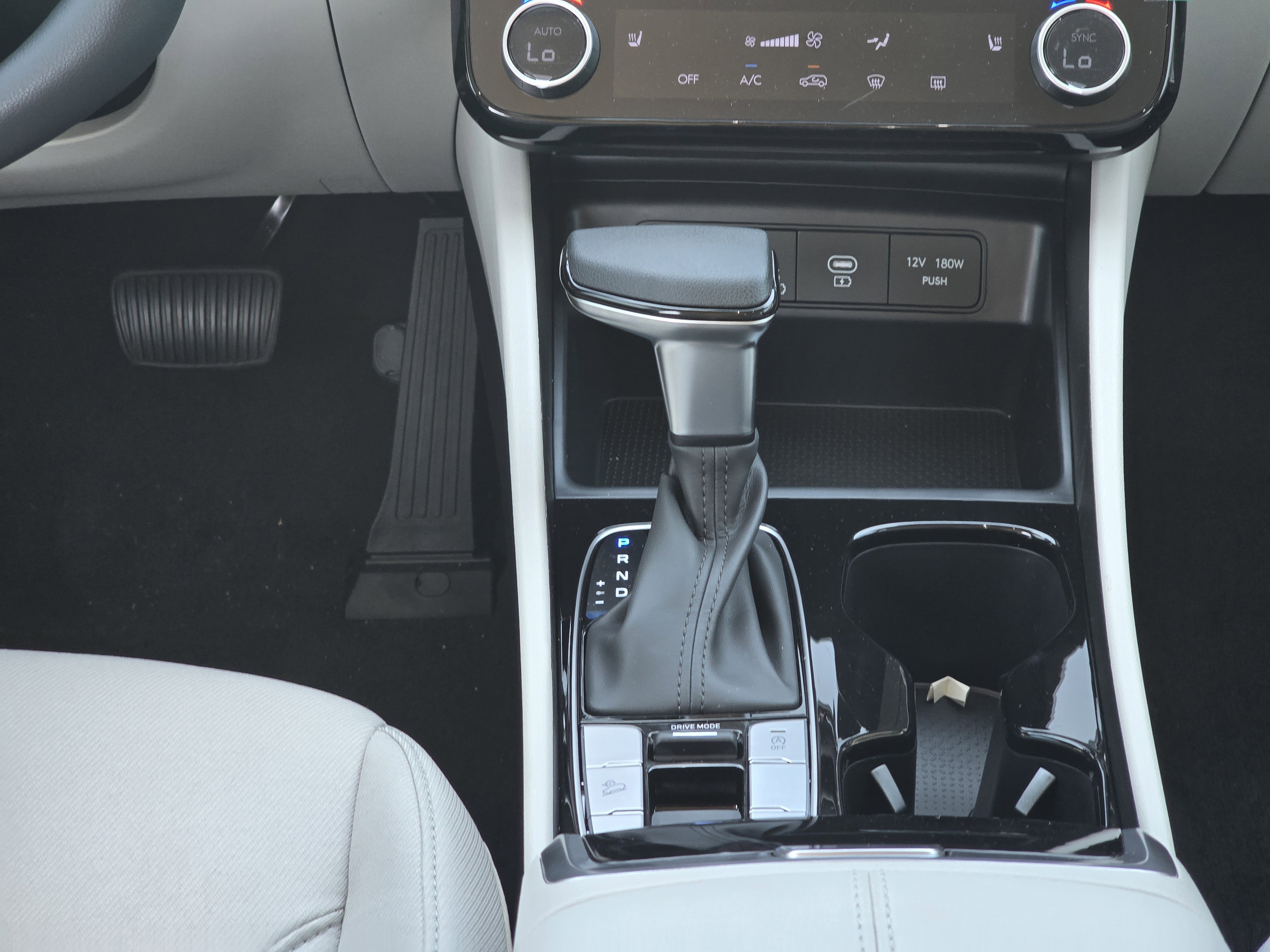 New 2026 Phantom Black Hyundai SEL FWD image 19