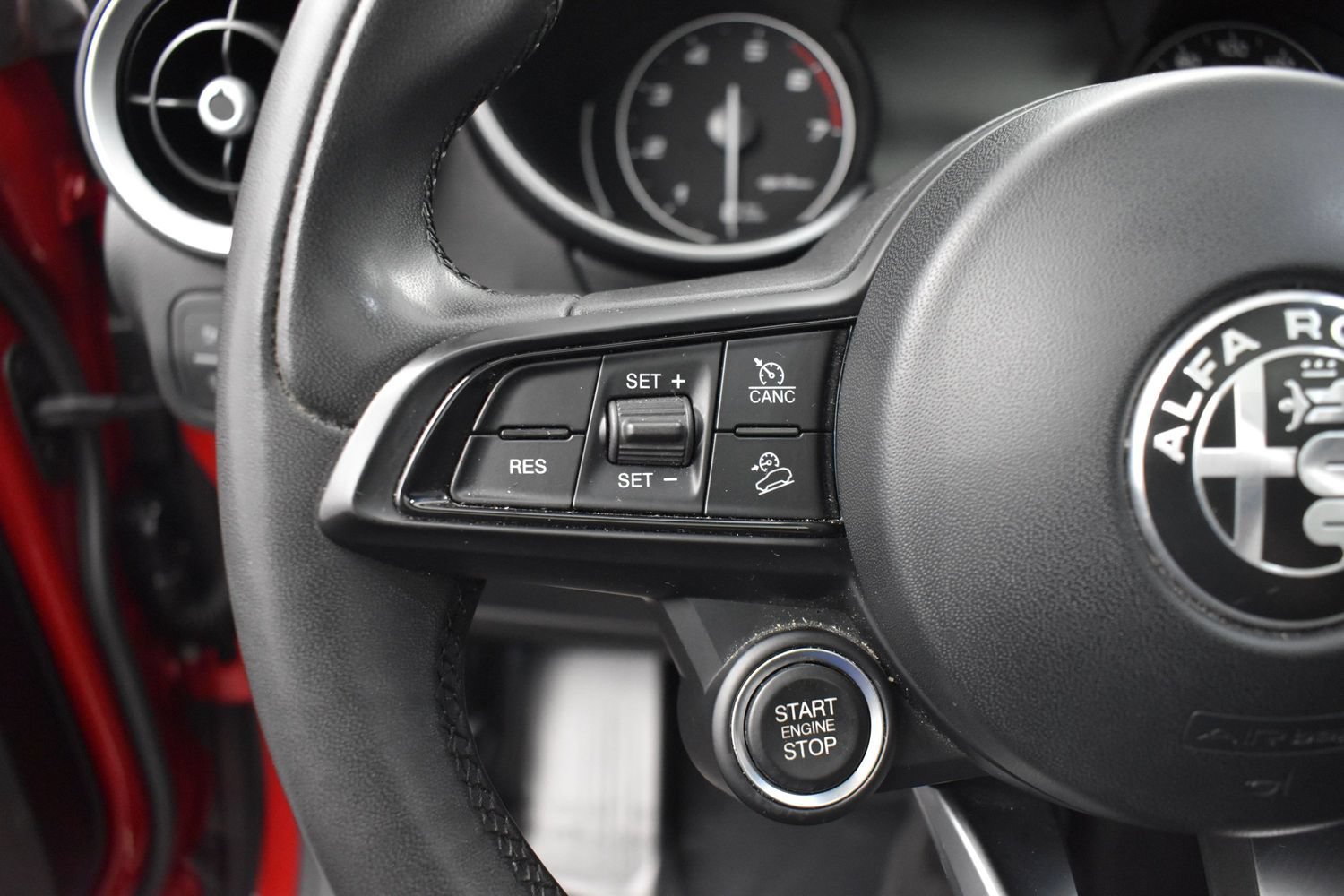Used 2021 Alfa Rosso Alfa Romeo Ti image 6