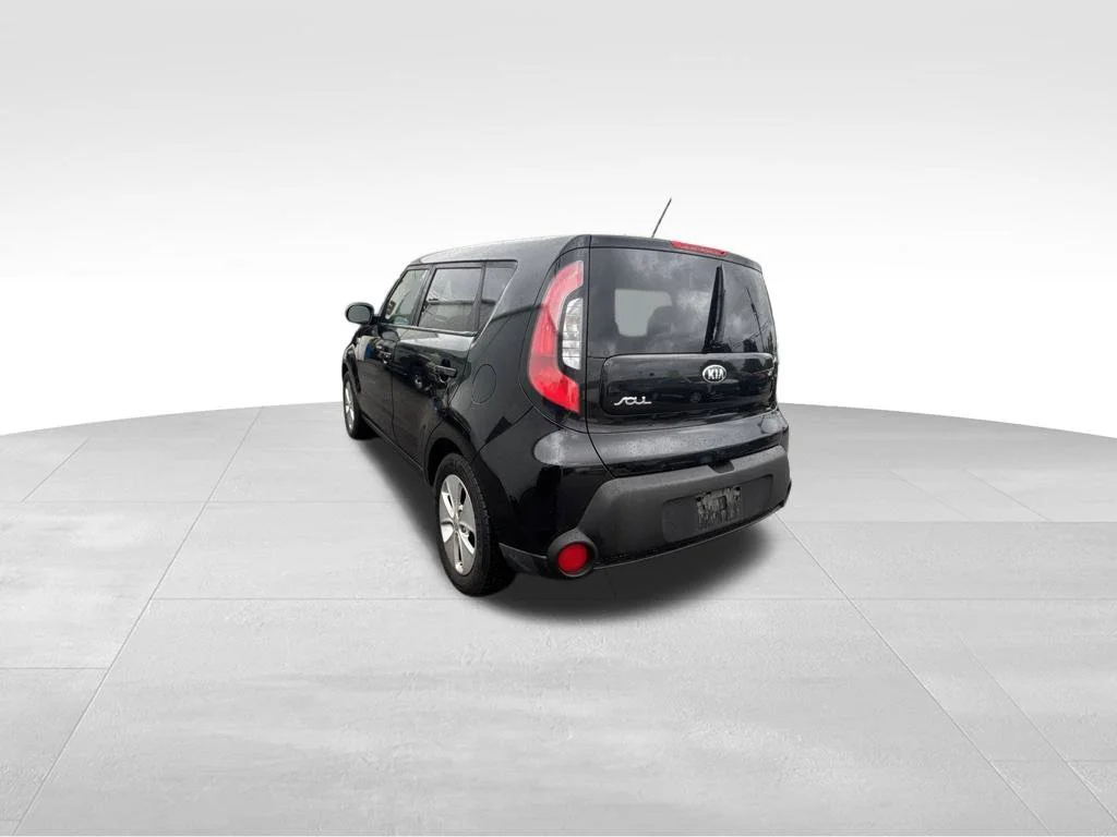 Used 2016 Black Kia Base image 4