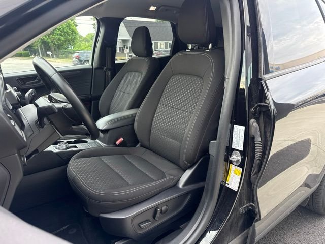 Used 2024 Black Metallic Ford Active image 9