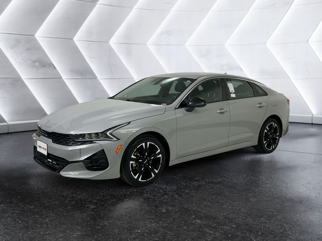 Used 2024 Gray Kia GT-Line image 3