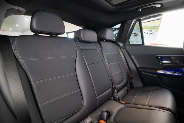 New 2026 Cirrus Silver Metallic Mercedes-Benz GLC 300 image 31