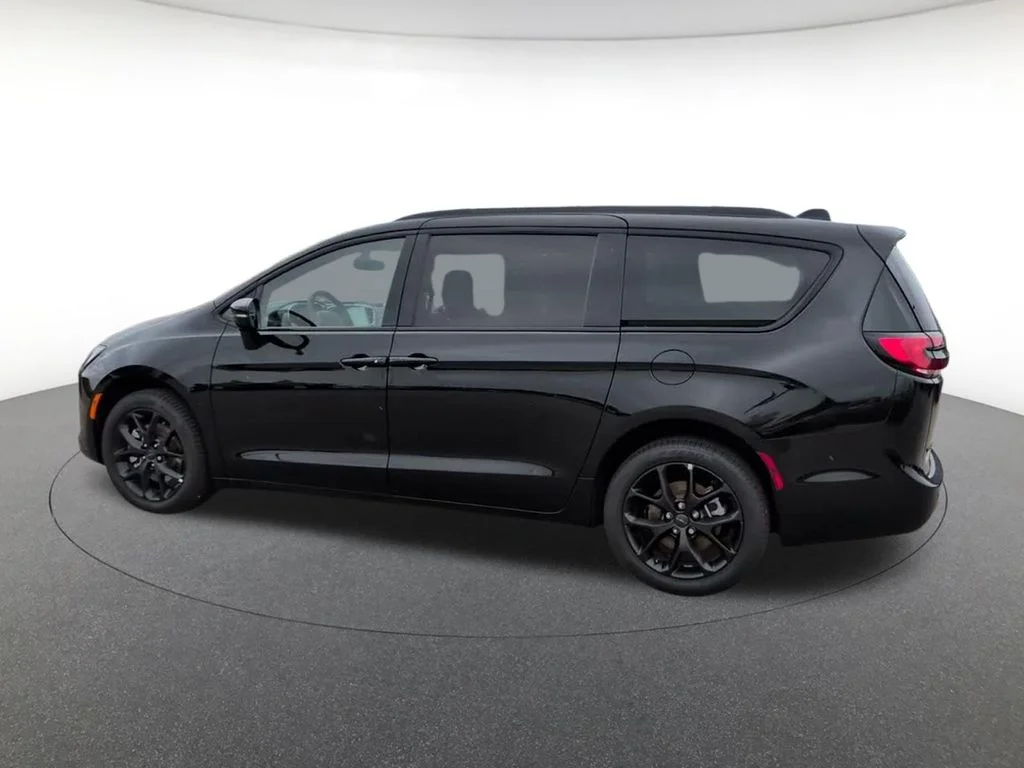 New 2027 Black Chrysler Limited image 10