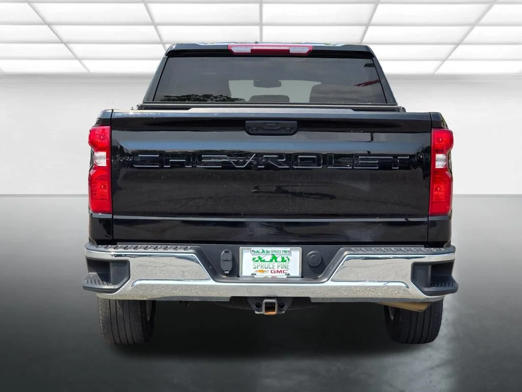 Used 2023 Black Chevrolet LT image 15