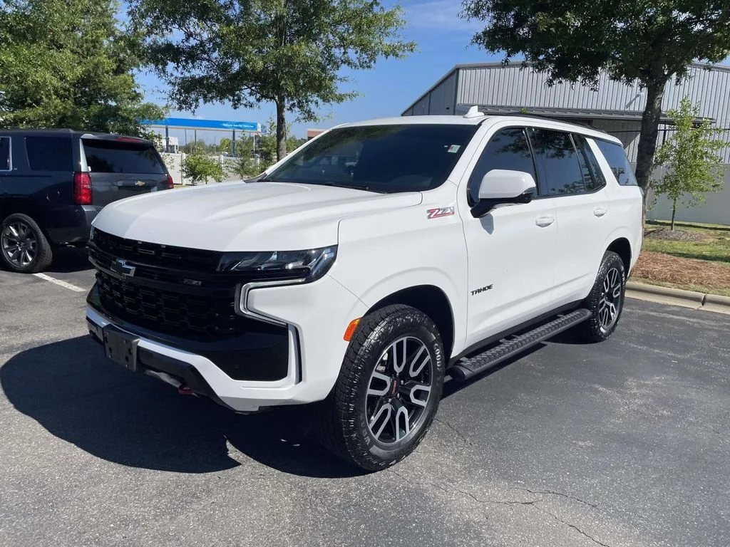 Used 2024 Summit White Chevrolet Z71 image 3
