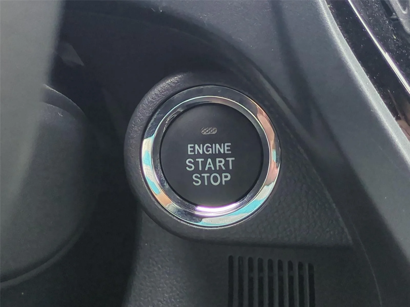 Used 2025 Crystal White Pearl Subaru Sport image 30