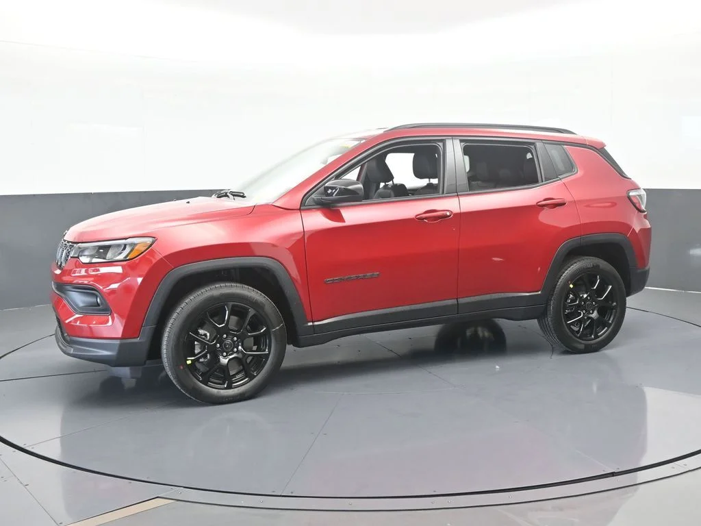 New 2026 Red Hot Pearlcoat Jeep Latitude image 2