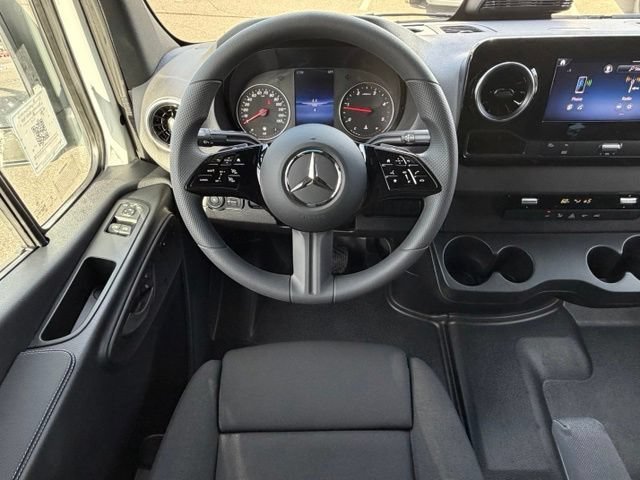 New 2026 Arctic White Mercedes-Benz Cargo 144 WB image 34