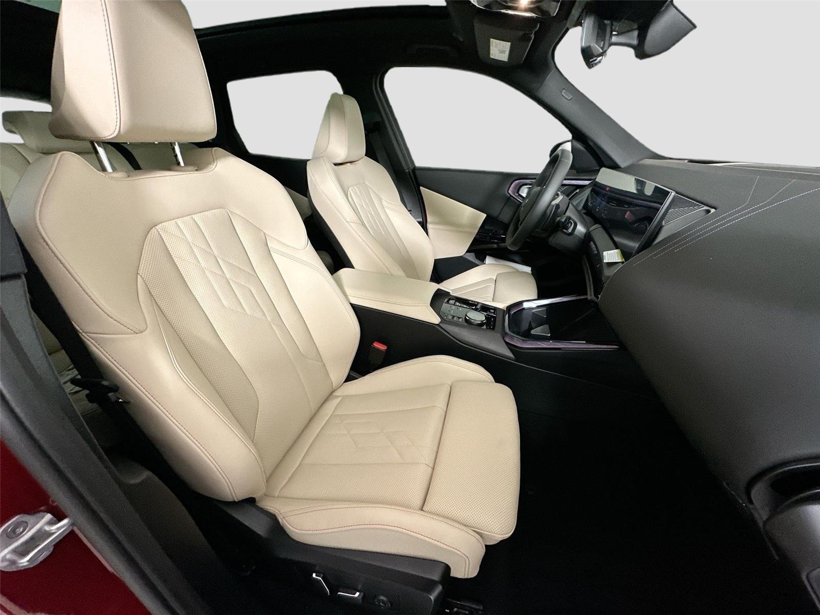 New 2026 Vegas Red Metallic BMW 30 xDrive image 30