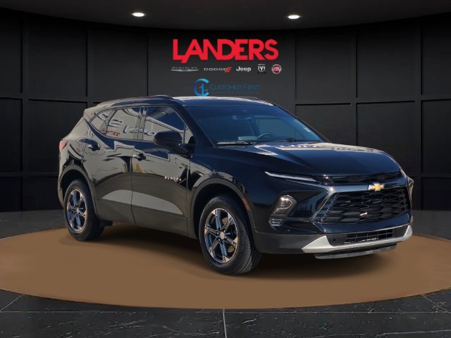Used 2024 Black Chevrolet LT image 3