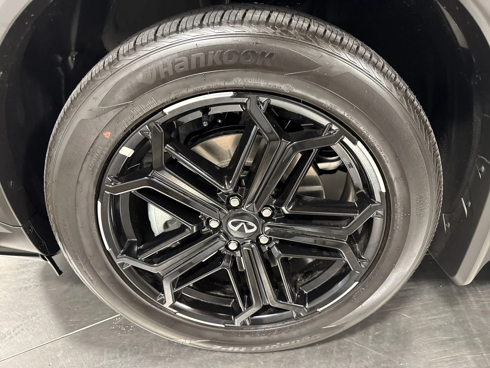 New 2027 Graphite Shadow INFINITI SPORT image 2