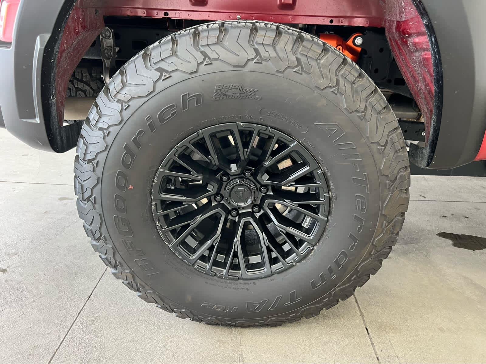 Used 2025 Rapid Red Metallic Tinted Clearcoat Ford Raptor image 9