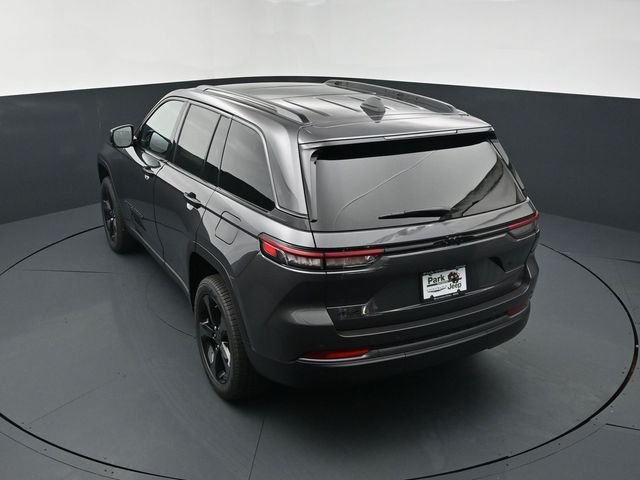 New 2026 Baltic Gray Metallic Clear-Coat Exterior Paint Jeep Limited image 16