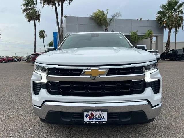 Used 2025 Summit White Chevrolet LT image 2