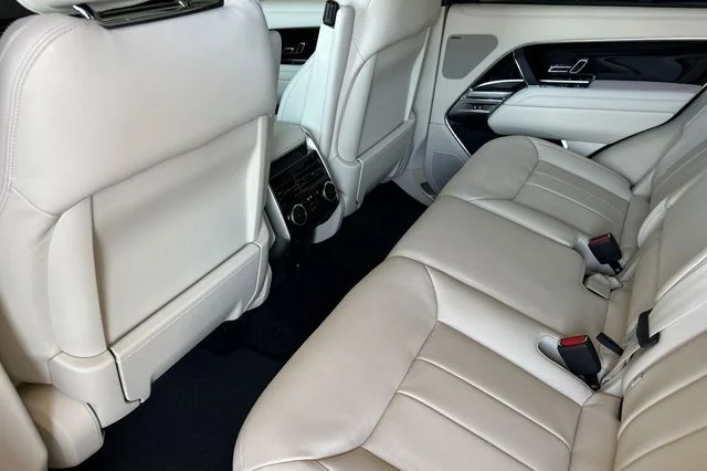 New 2026 Ostuni Pearl White Land Rover SE image 11