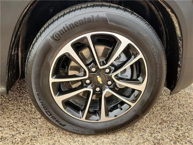 Used 2025 Gray Chevrolet LT Front-Wheel Drive image 7
