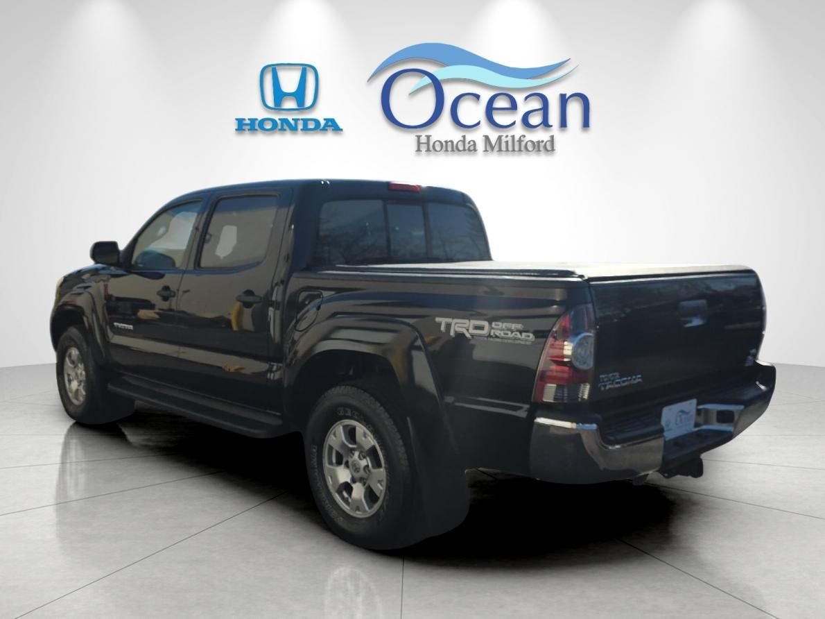 Used 2013 Black Toyota Base image 5