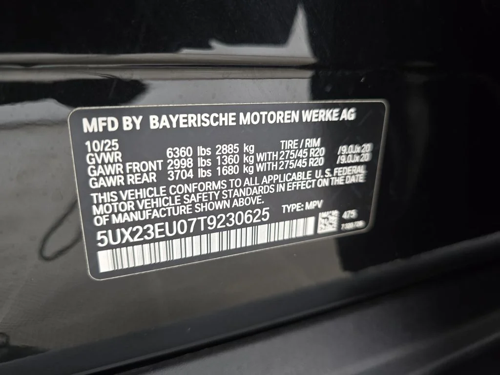 Used 2026 Black Sapphire Metallic BMW xDrive40i image 34