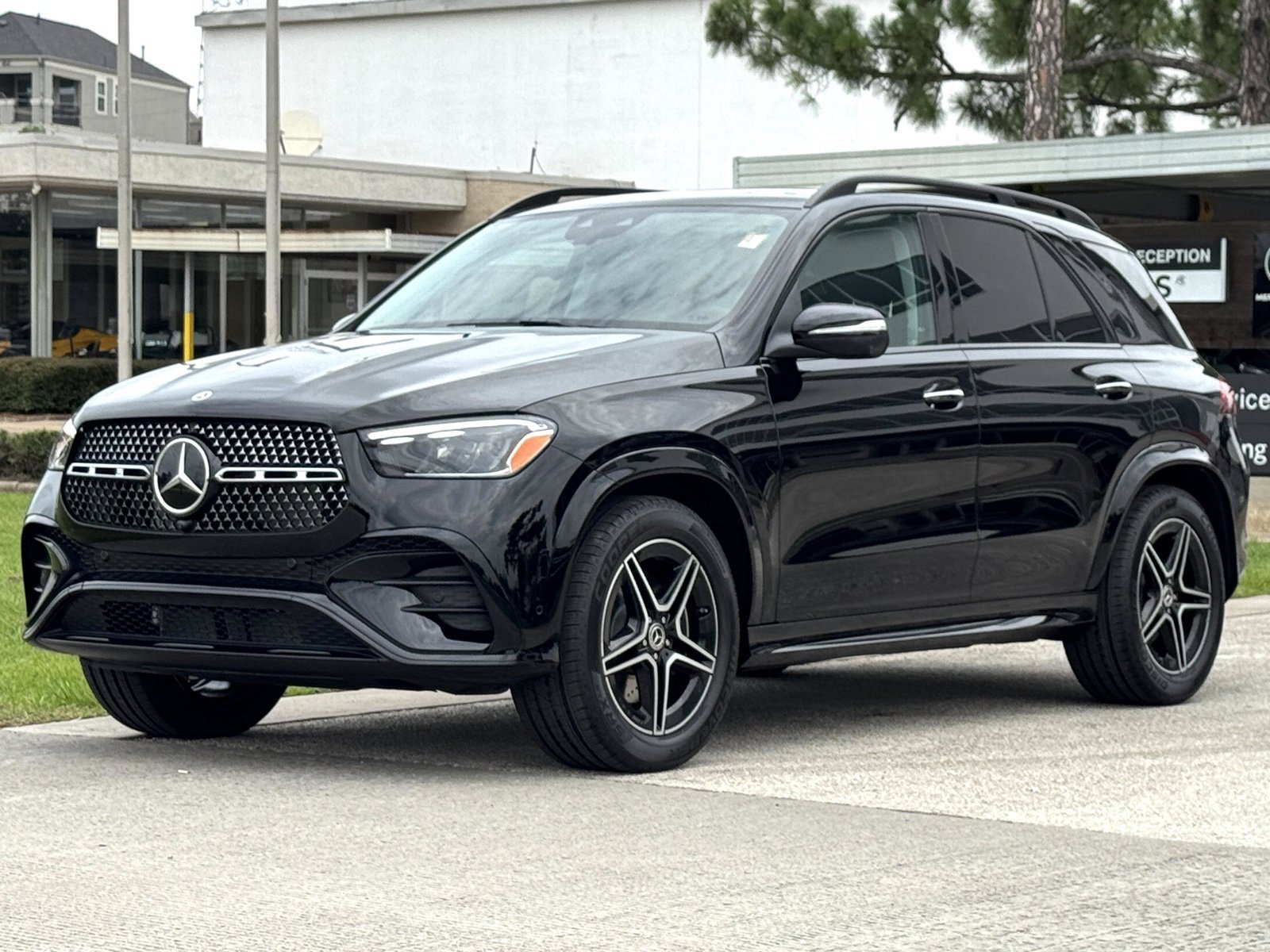 New 2025 Black Mercedes-Benz GLE 350 image 30