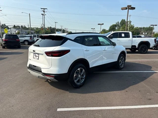 Used 2024 White Chevrolet LT image 28