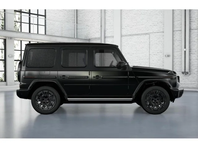 New 2027 MANUFAKTUR Night Black Magno Mercedes-Benz G 580 image 2