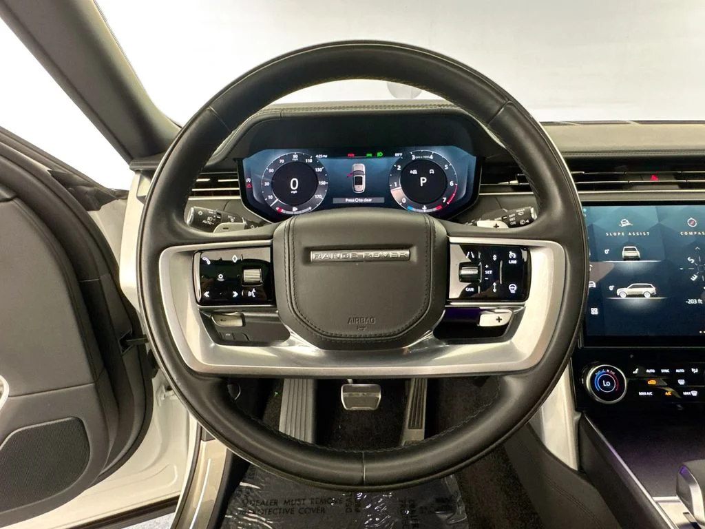 Used 2023 White Land Rover Autobiography image 11