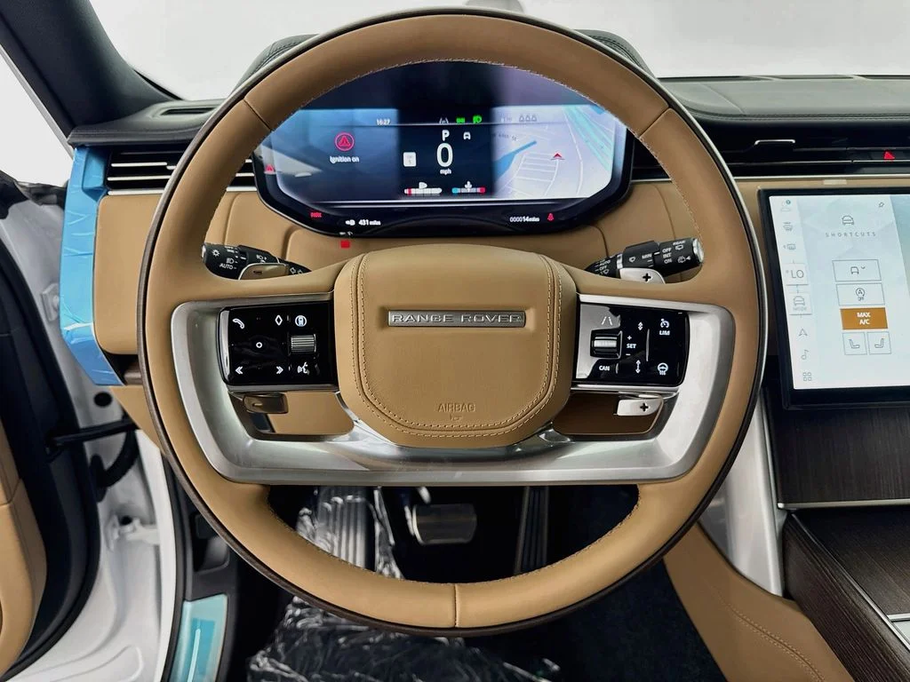 New 2026 Ostuni Pearl White Land Rover SE image 11