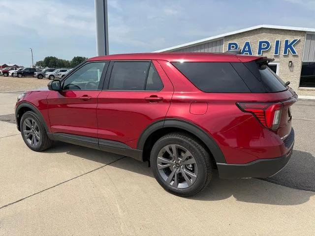 New 2027 Ruby Red Metallic Tinted Clearcoat Ford Active image 37