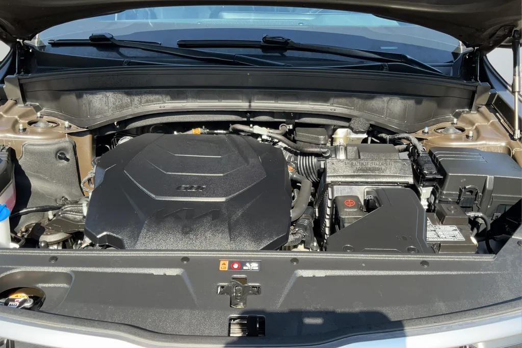Used 2023 Green Kia S image 23