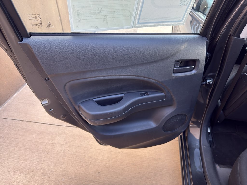Used 2024 Graphite Gray Metallic Mitsubishi ES image 20