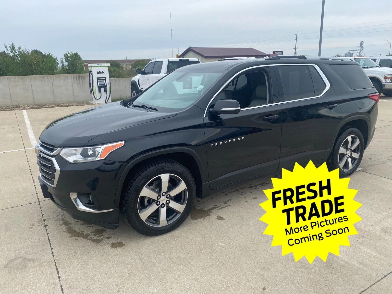 Used 2018 Mosaic Black Metallic Chevrolet LT Leather image 1
