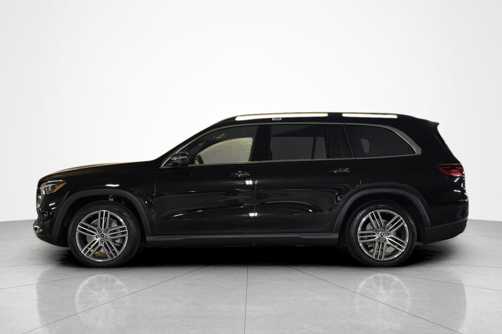 New 2026 Obsidian Black Metallic Mercedes-Benz GLS 450 4MATIC® SUV image 29