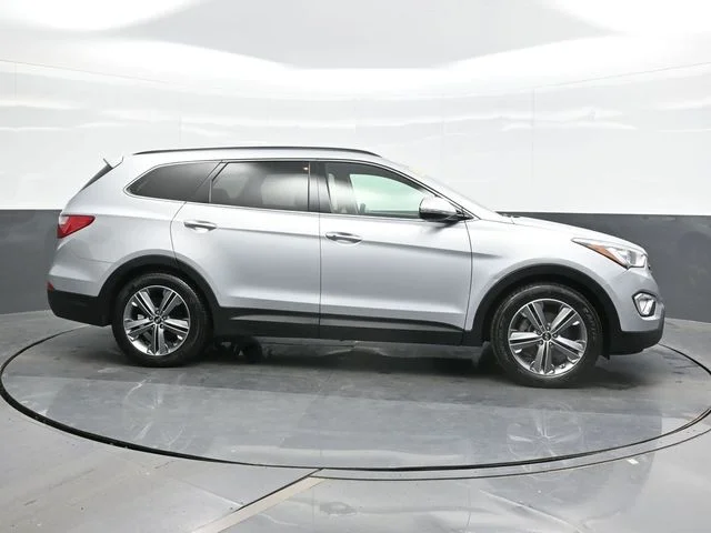 Used 2016 Silver Hyundai Limited image 8
