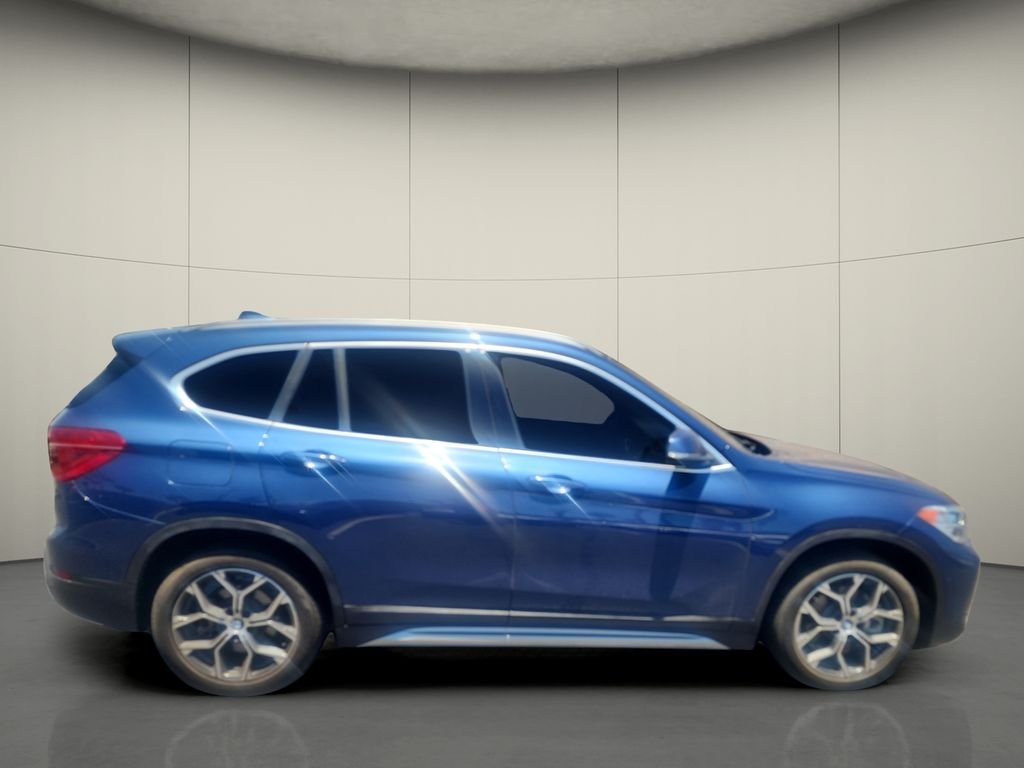 Used 2021 Blue BMW sDrive28i image 8