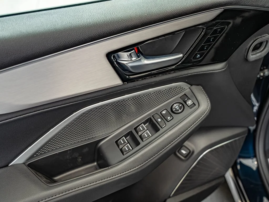 New 2026 Majestic Black Pearl Acura SH-AWD image 18