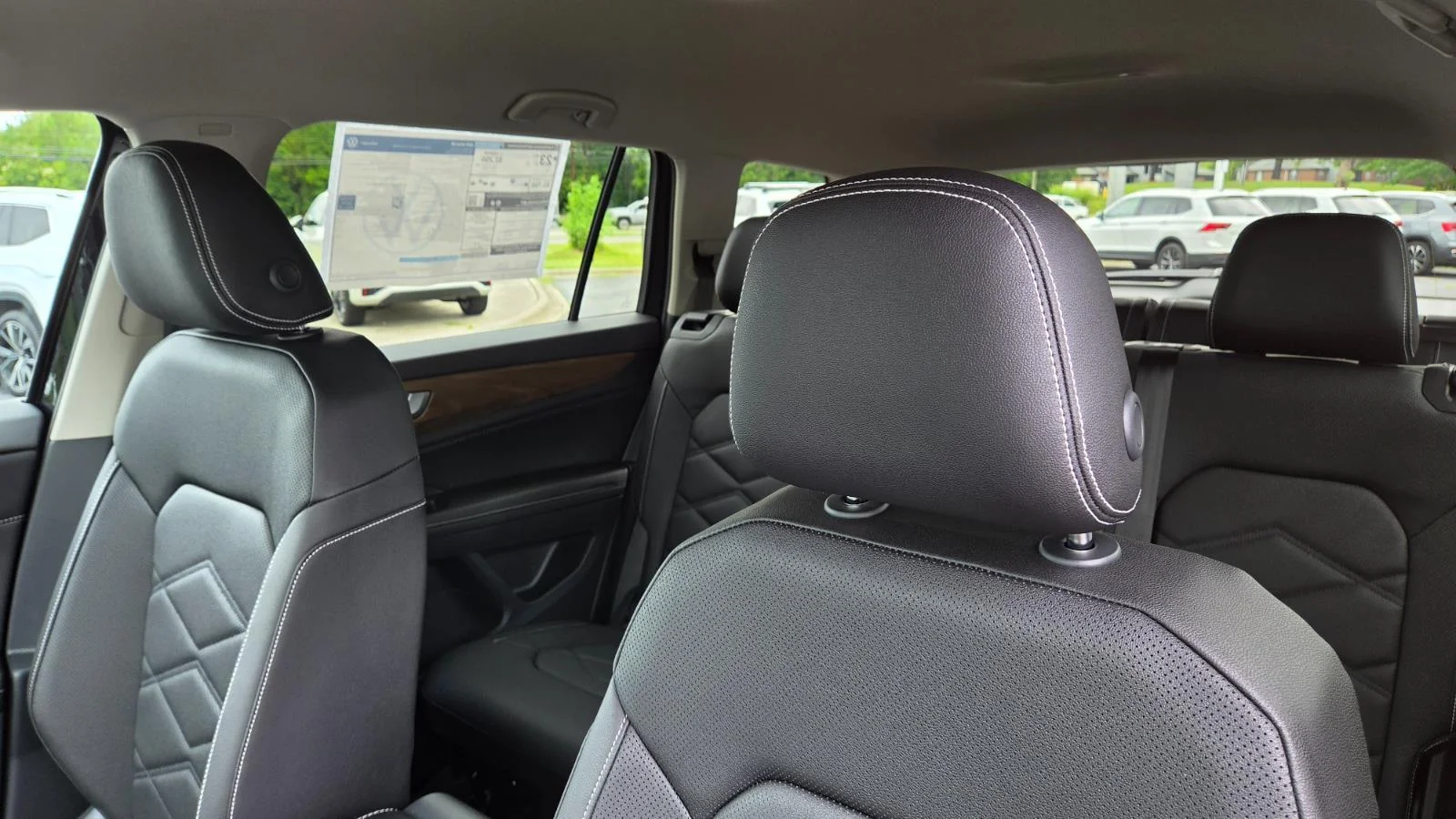 New 2026 Deep Black Pearl Volkswagen 2.0T SE image 43