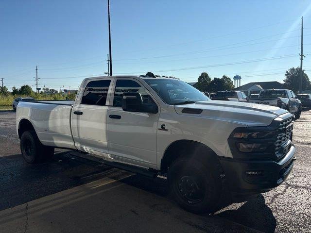 New 2026 Bright White Clear-Coat Exterior Paint RAM TRADESMAN image 7