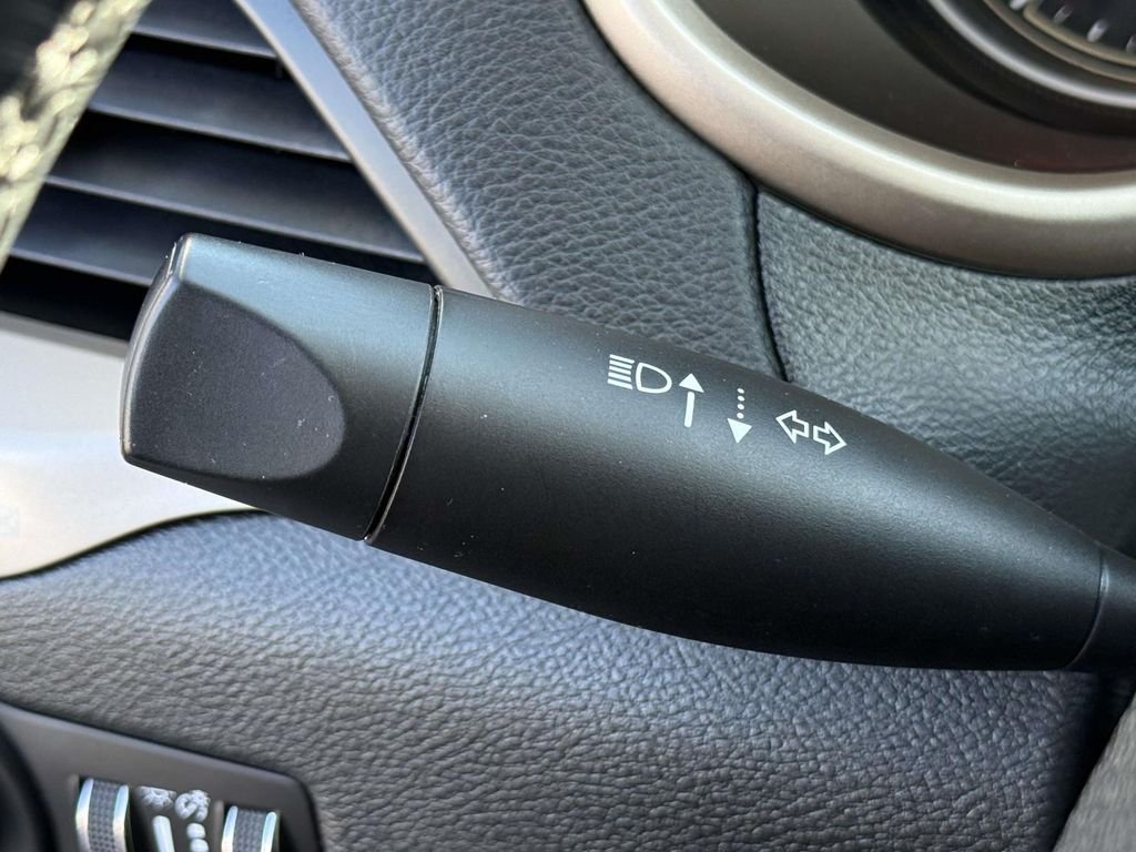 Used 2018 Gray Jeep Limited image 23
