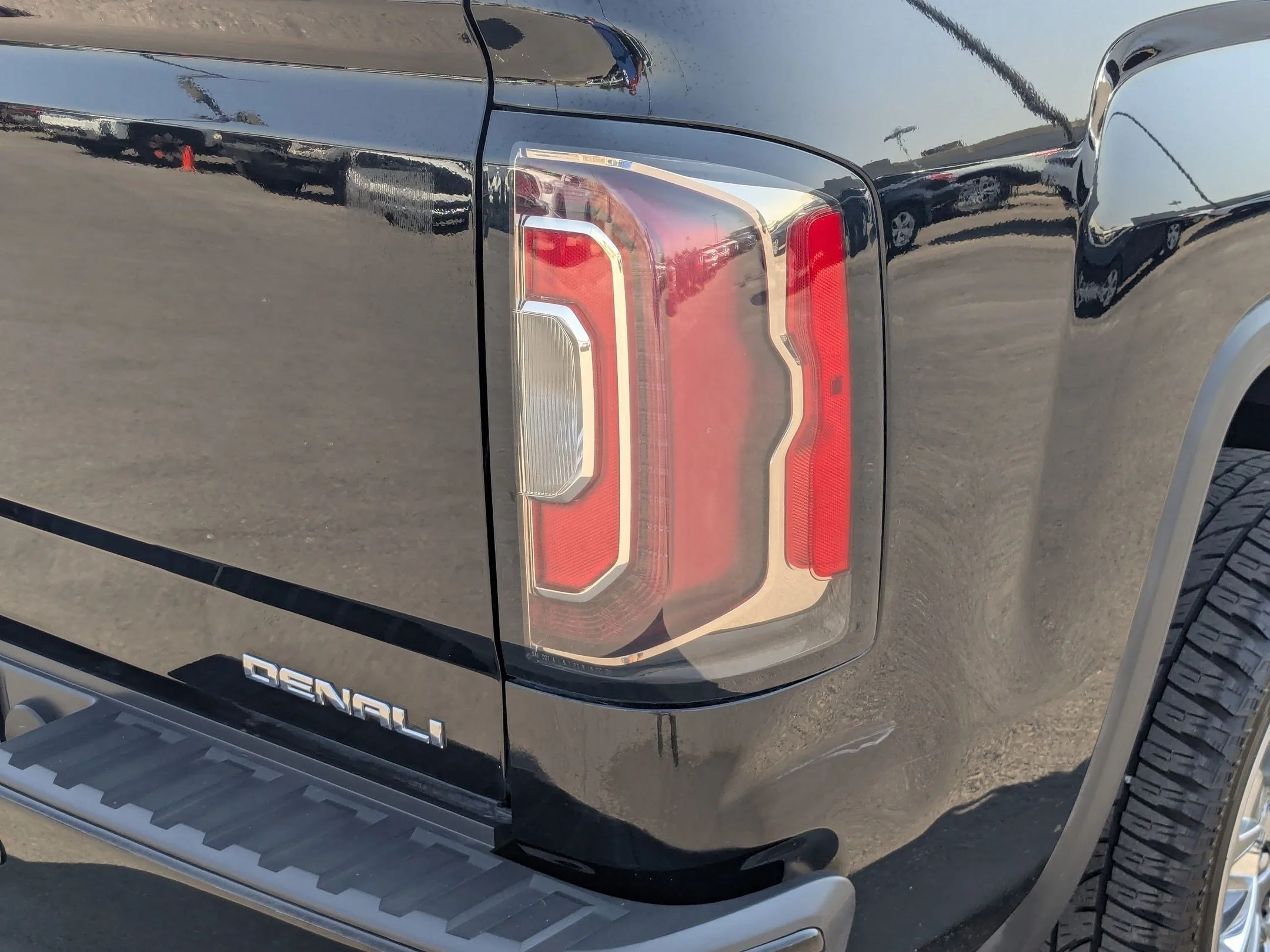 Used 2017 Onyx Black GMC Denali image 11