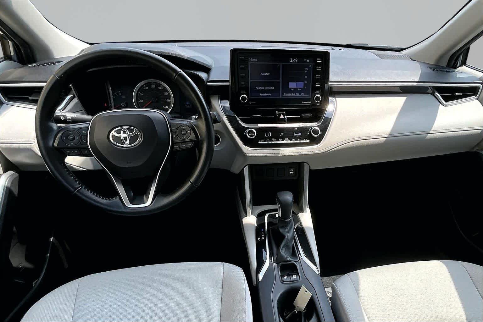Used 2022 Celestite Toyota LE image 16