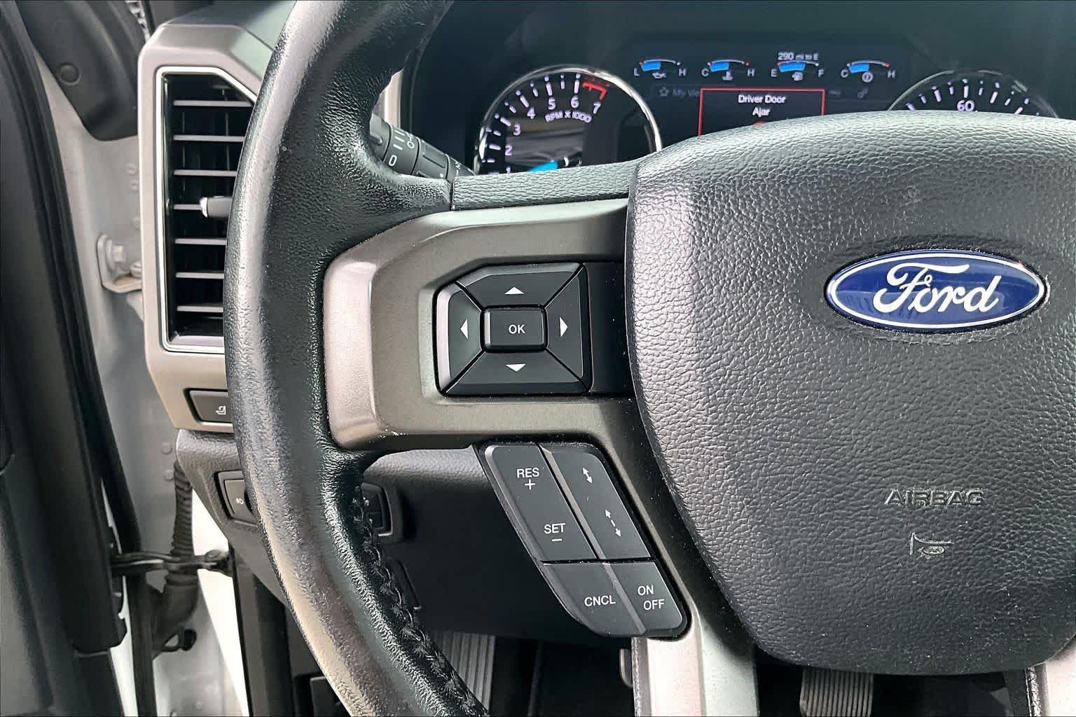 Used 2019 Oxford White Ford XLT image 23