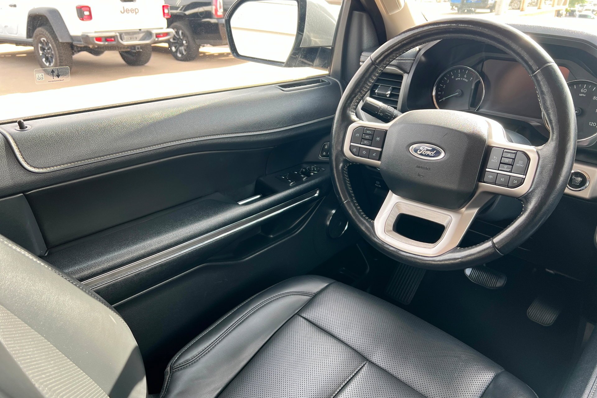 Used 2022 Silver Ford XLT image 12