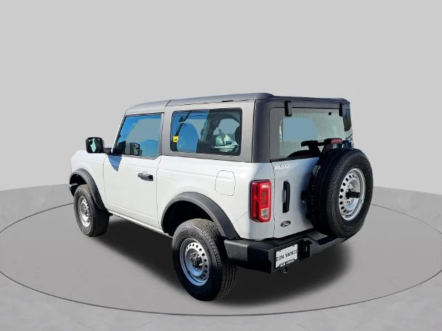 New 2026 Oxford White Ford Base image 3